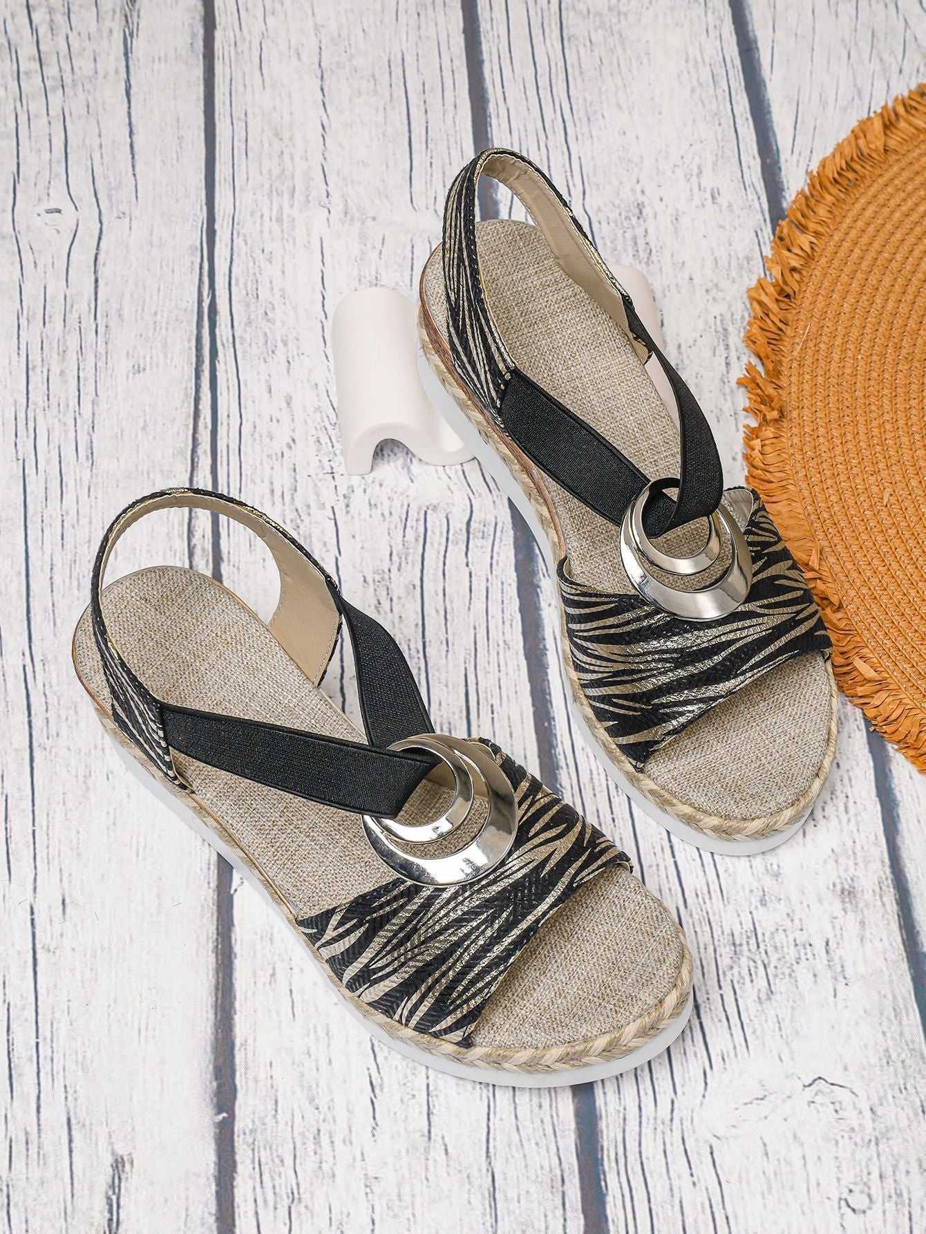 2025-ös új dizájn👡Divatos nyitott orrú női szandálok