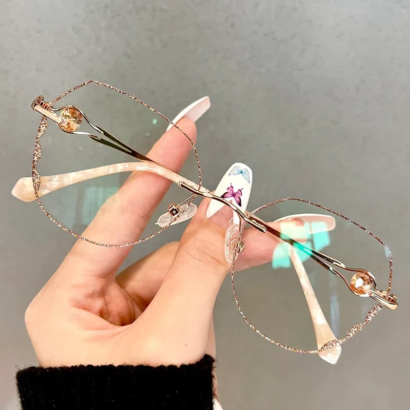 NŐI TÜKRÖZÉSMENTES GYÉMÁNT KERETES SZEMÜVEGEK, AMELY VÉDELEM A KÉK FÉNY ELLEN