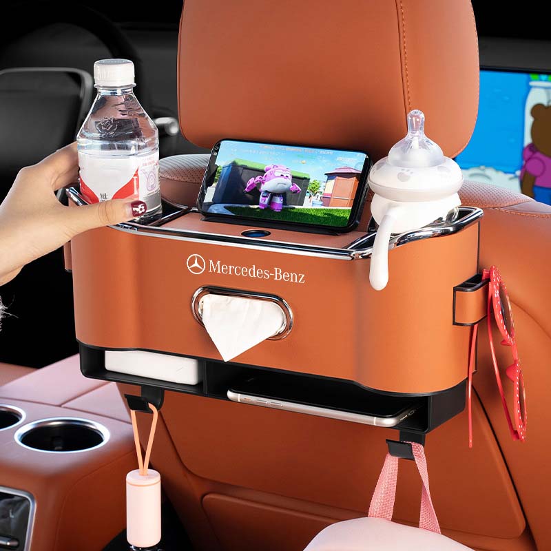 Többfunkciós tárolórekesz az autósülés háttámlájába