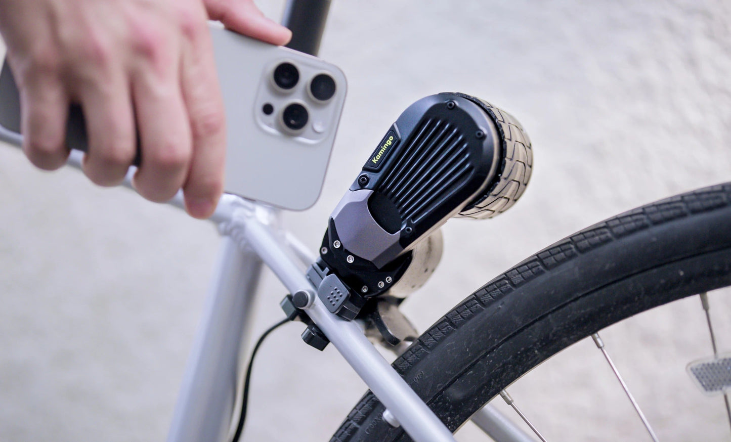 Kamingo: Alakítsd át kerékpárodat 750 W-os elektromos kerékpárrá 10 másodperc alatt